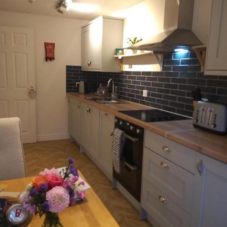 The Eaves, Glastonbury High Street 2 Bed 2 Bathroom Apartment Extérieur photo