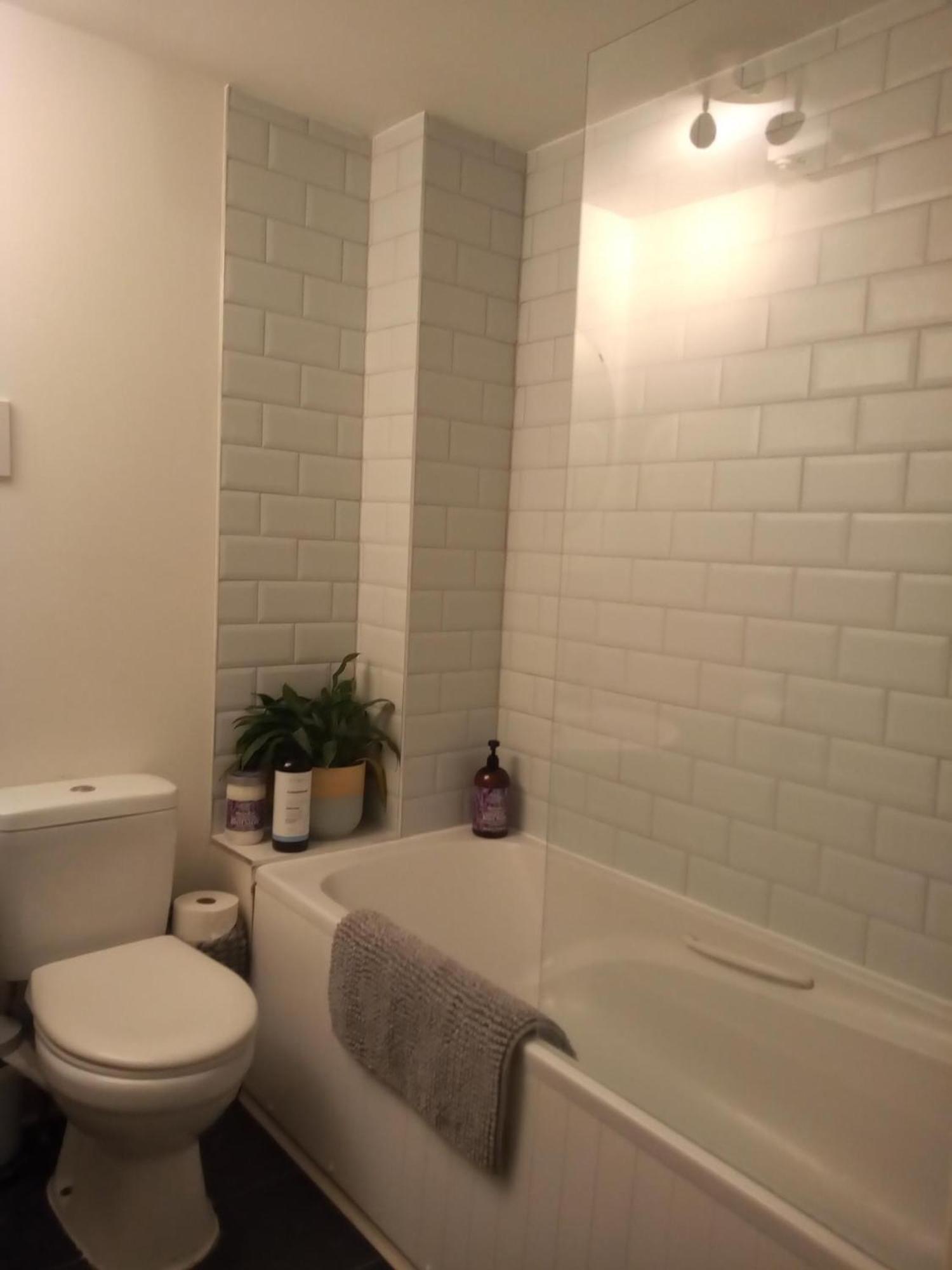 The Eaves, Glastonbury High Street 2 Bed 2 Bathroom Apartment Extérieur photo